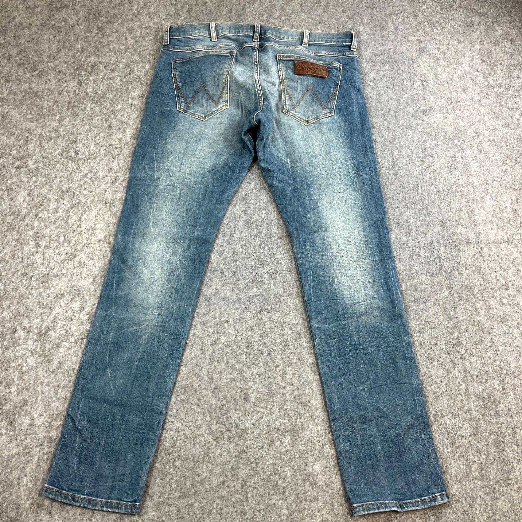 Vintage Wrnagler Jeans Slim Skinny 34 32 Mid Wash Blue Wrangler Bryson Jeans Men Slim Denim Cotton Elastane 5-Pocket Basic Logo Button Vintage No Pattern Mens Size US 34 / EU 50 - 2 Thumbnail