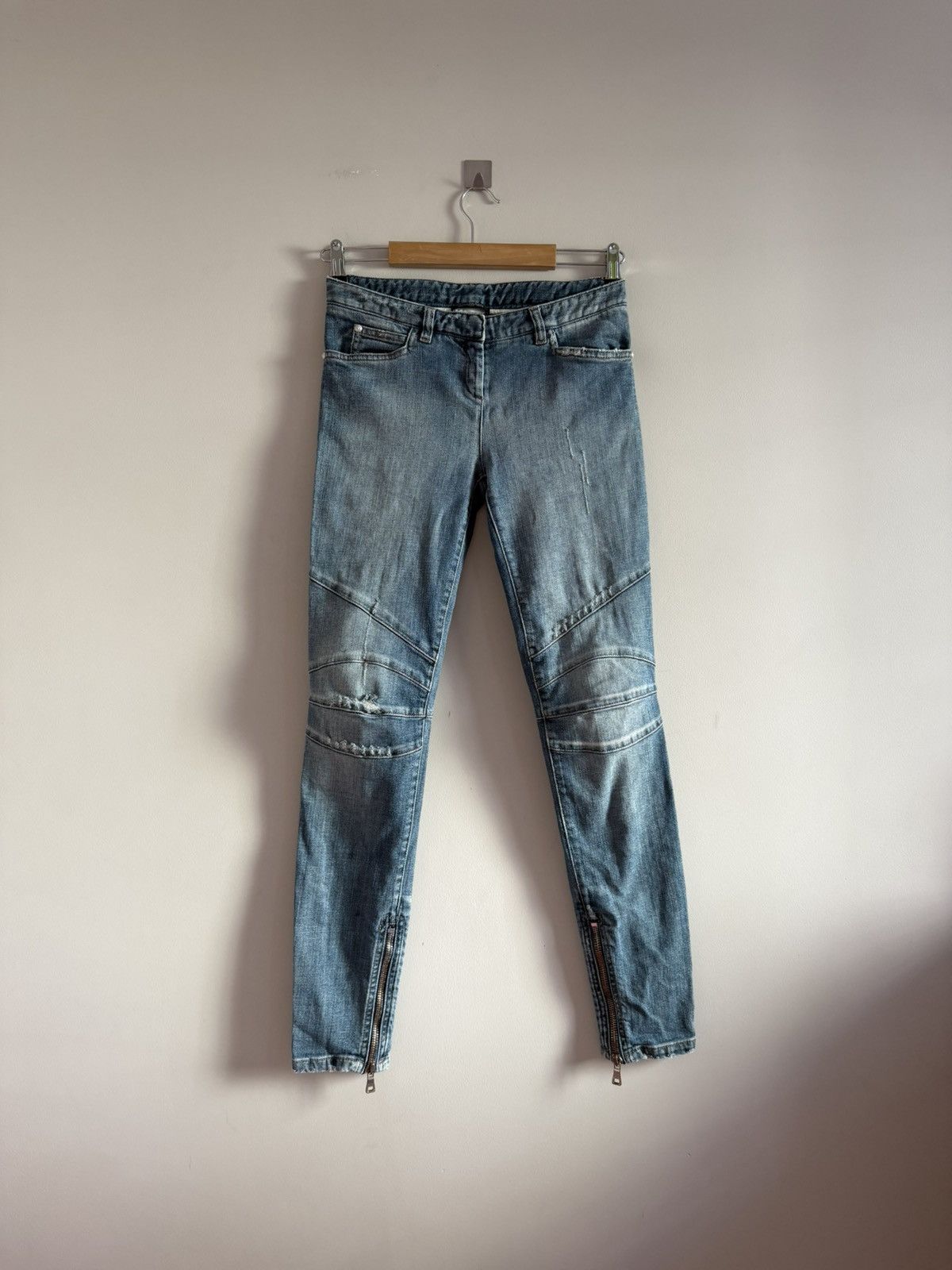 Balmain Balmain Paris Biker Zip Distressed Jeans Size 26" / US 2 / IT 38 - 1 Thumbnail