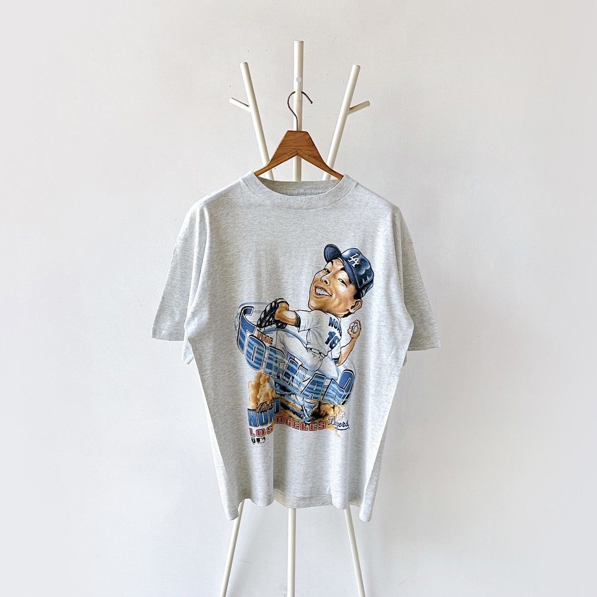 Vintage 90s Hideo Nomo Los Angeles Dodgers player MLB t-shirt/ L Size US L / EU 52-54 / 3 - 1 Thumbnail
