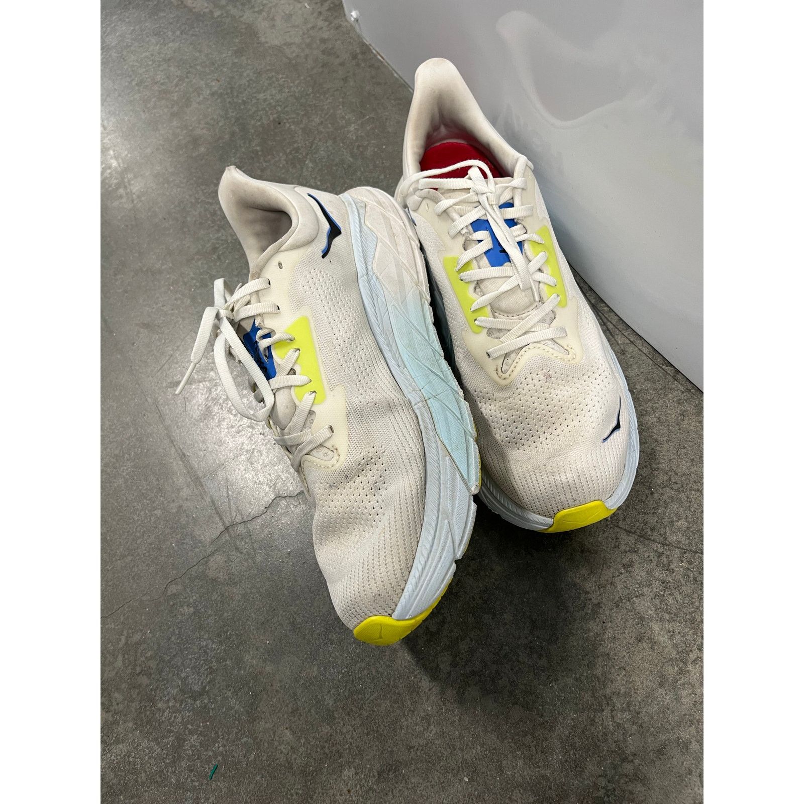 Hoka Hoka Arahi 7 White Running Shoes. Mens Size 12 2E Size US 12 / EU 45 - 4 Thumbnail