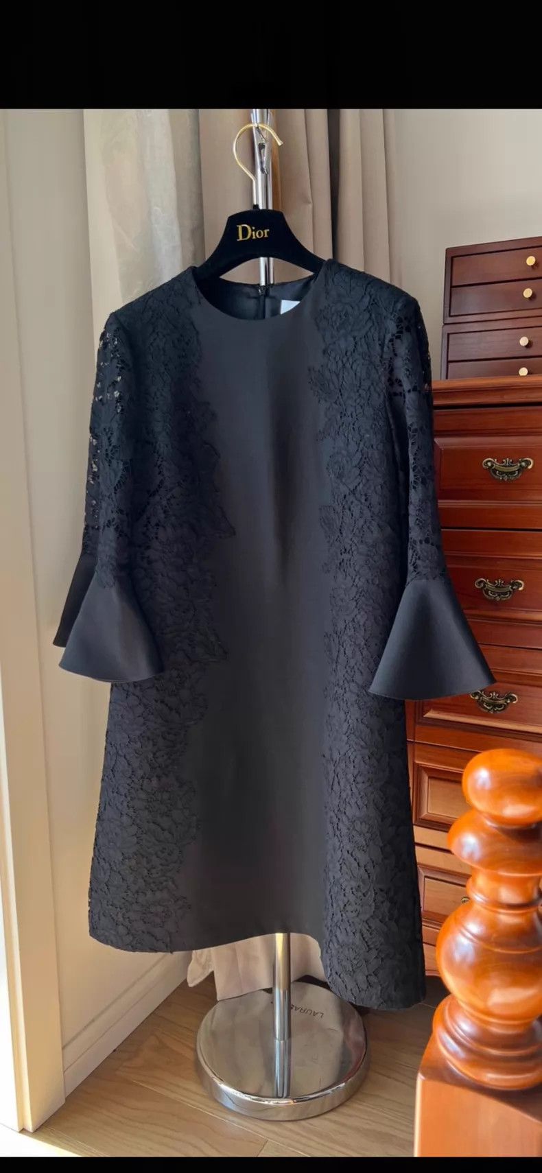 Valentino Valentino dress Size M / US 6-8 / IT 42-44 - 1 Thumbnail