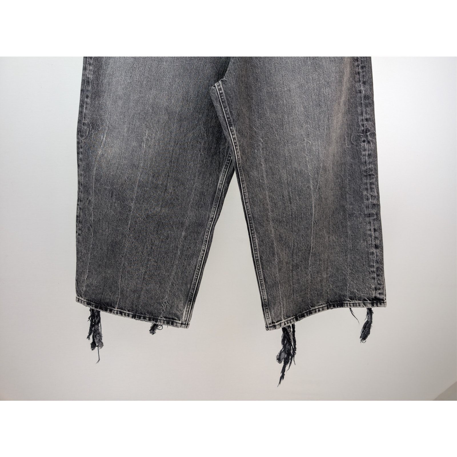 Balenciaga o1rshd1 Low Crotch Distressed Loose Denim Jeans Washed Black Size US 27 - 4 Thumbnail