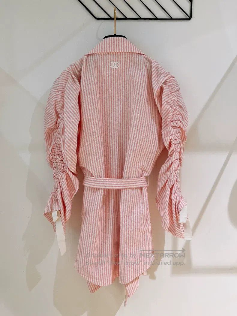 Chanel Chanel Cruise series pink and white striped tweed jacket Size XS / US 0-2 / IT 36-38 - 2 Thumbnail