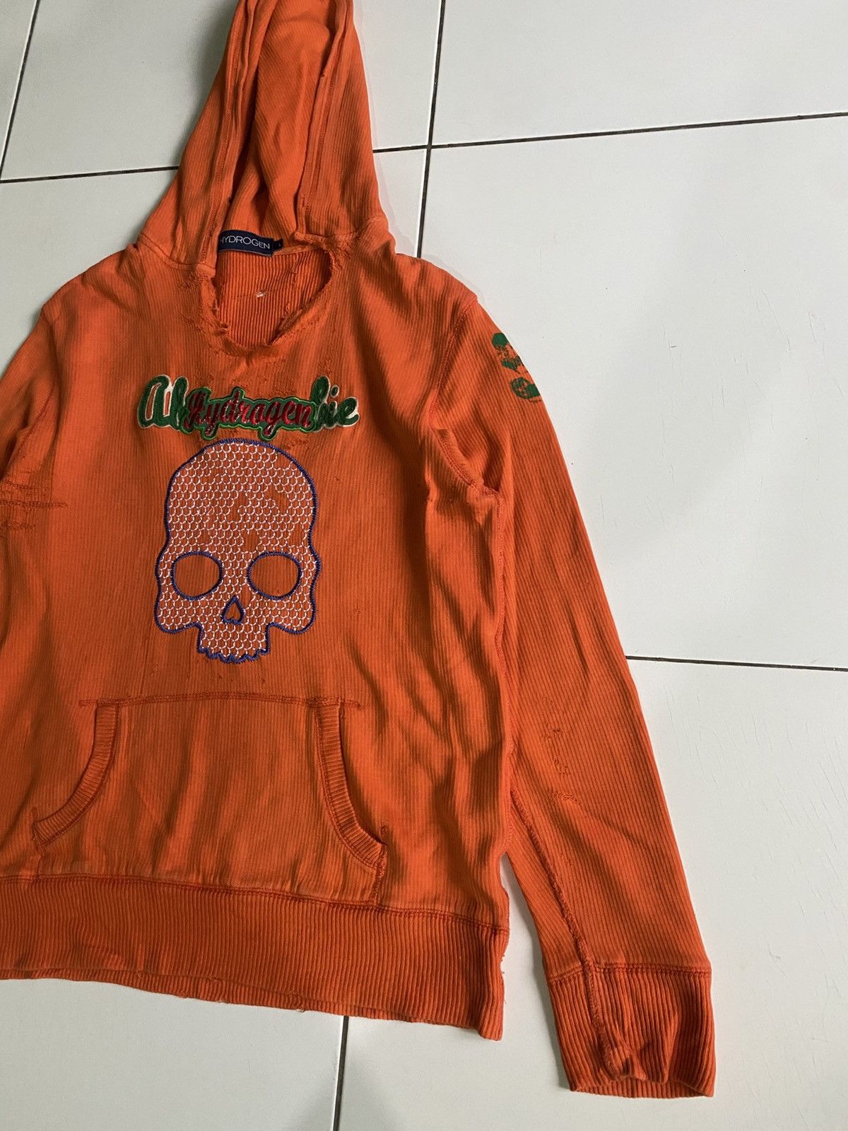 HYDROGEN Vintage Hydrogen spell out Distressed skull hoodie Size US L / EU 52-54 / 3 - 3 Thumbnail