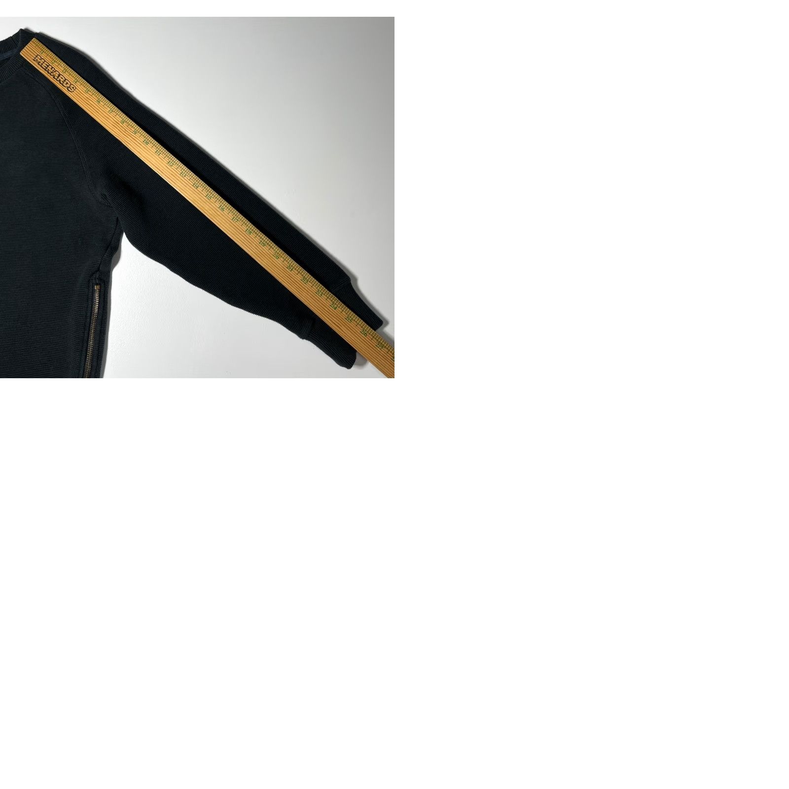 Varley Varley Women's Manning Sweatshirt in Black Ribbed Fabric Sweatshirt M Black Basic Designer Crew Neck Pullover Casual Travel Mens Womens Girls Boys 90s Size M / US 6-8 / IT 42-44 - 9 Thumbnail