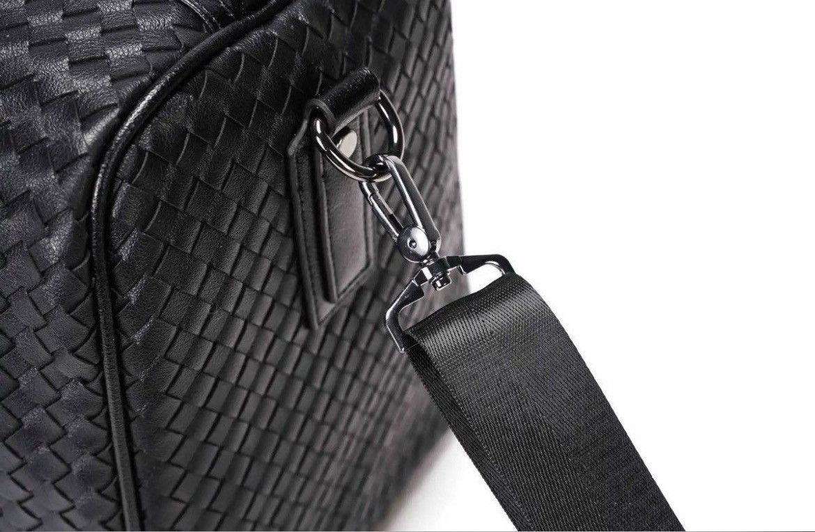 Japanese Brand × Vintage Outdoor retro woven travel duffle bag pu leather Size ONE SIZE - 11 Thumbnail