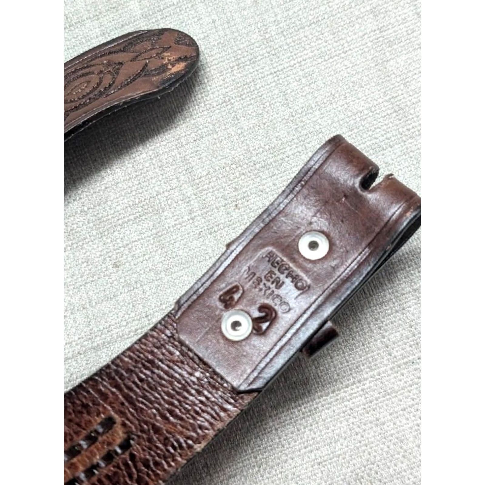 Vintage VINTAGE WESTERN Belt 42 brown BRAIDED leather SCORPION handcrafted buckle tooled Mens Size 42 - 4 Thumbnail