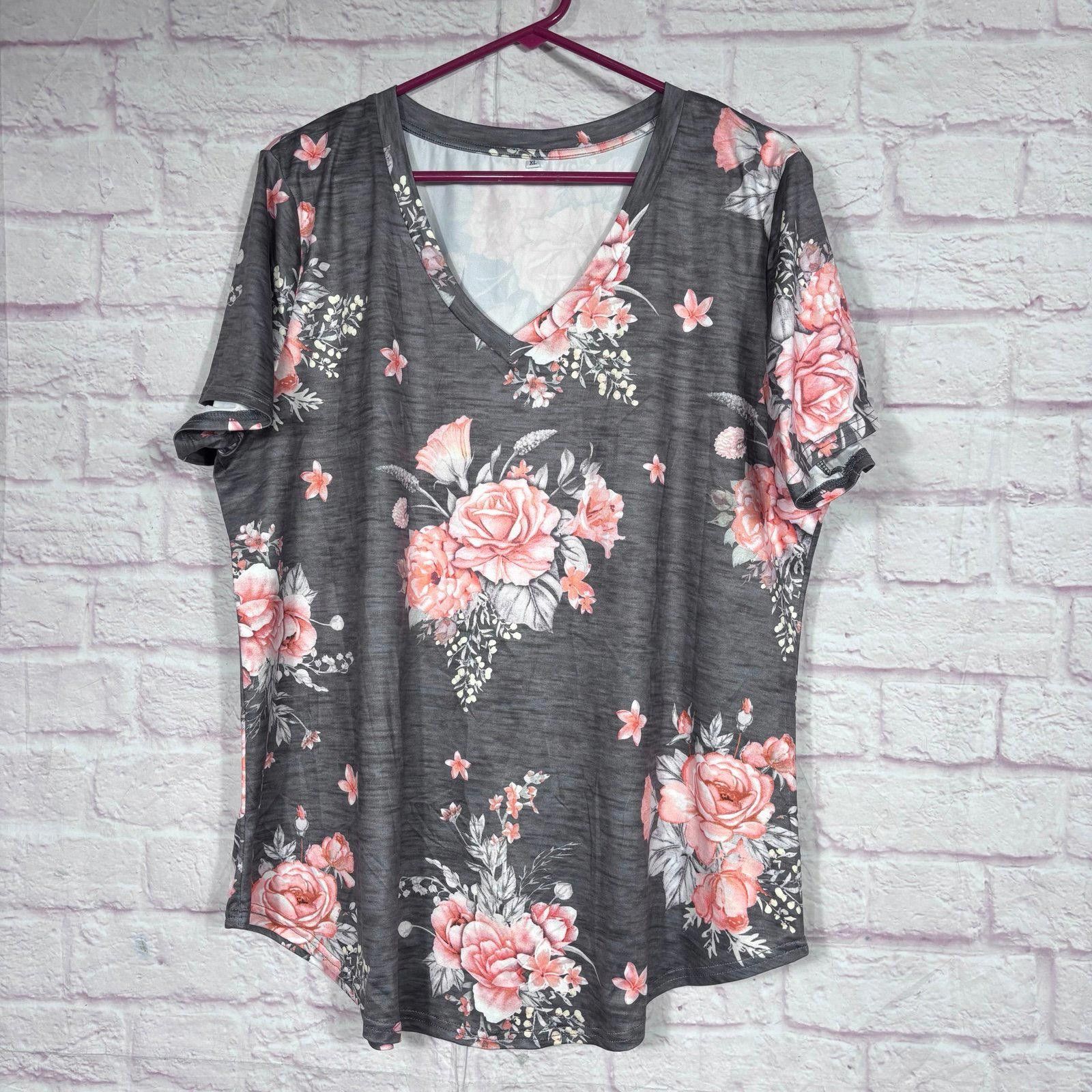 Other Floral V-Neck T-Shirt in Gray with Pink Rose Pattern XL Size XL / US 12-14 / IT 48-50 - 1 Thumbnail