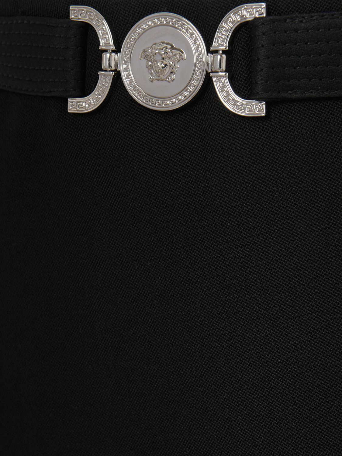 Versace o1y0226 Mini Skirt in Black Size 27" / US 4 / IT 40 - 3 Thumbnail