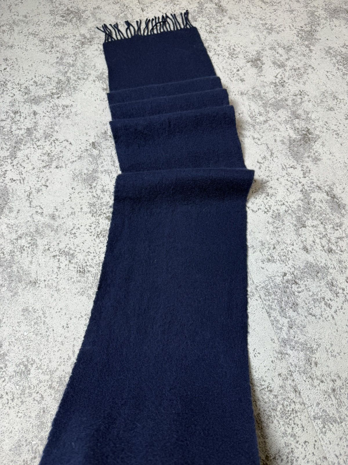 Yves Saint Laurent Yves Saint Laurent Scarf Vintage Wool Logo Made in Italy Size ONE SIZE - 10 Thumbnail