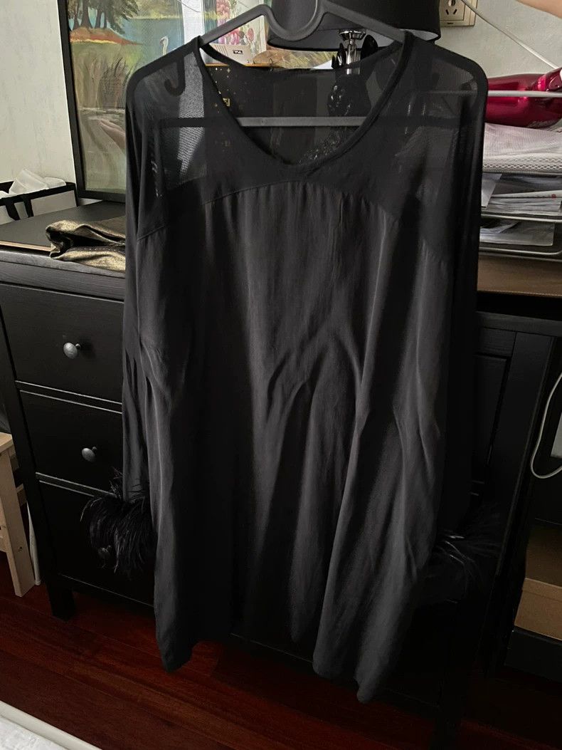 Givenchy Givenchy Silk Shirt with Ostrich Feather, Showpiece Size US XS / EU 42 / 0 - 4 Thumbnail