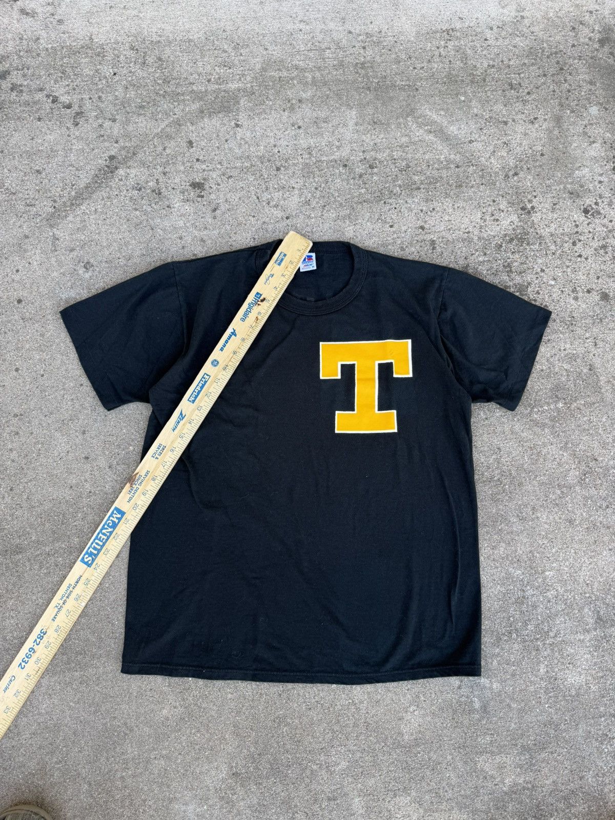 NCAA Vintage Tennessee Volunteers Russell Athletic Tee USA Medium Size US M / EU 48-50 / 2 - 1 Thumbnail