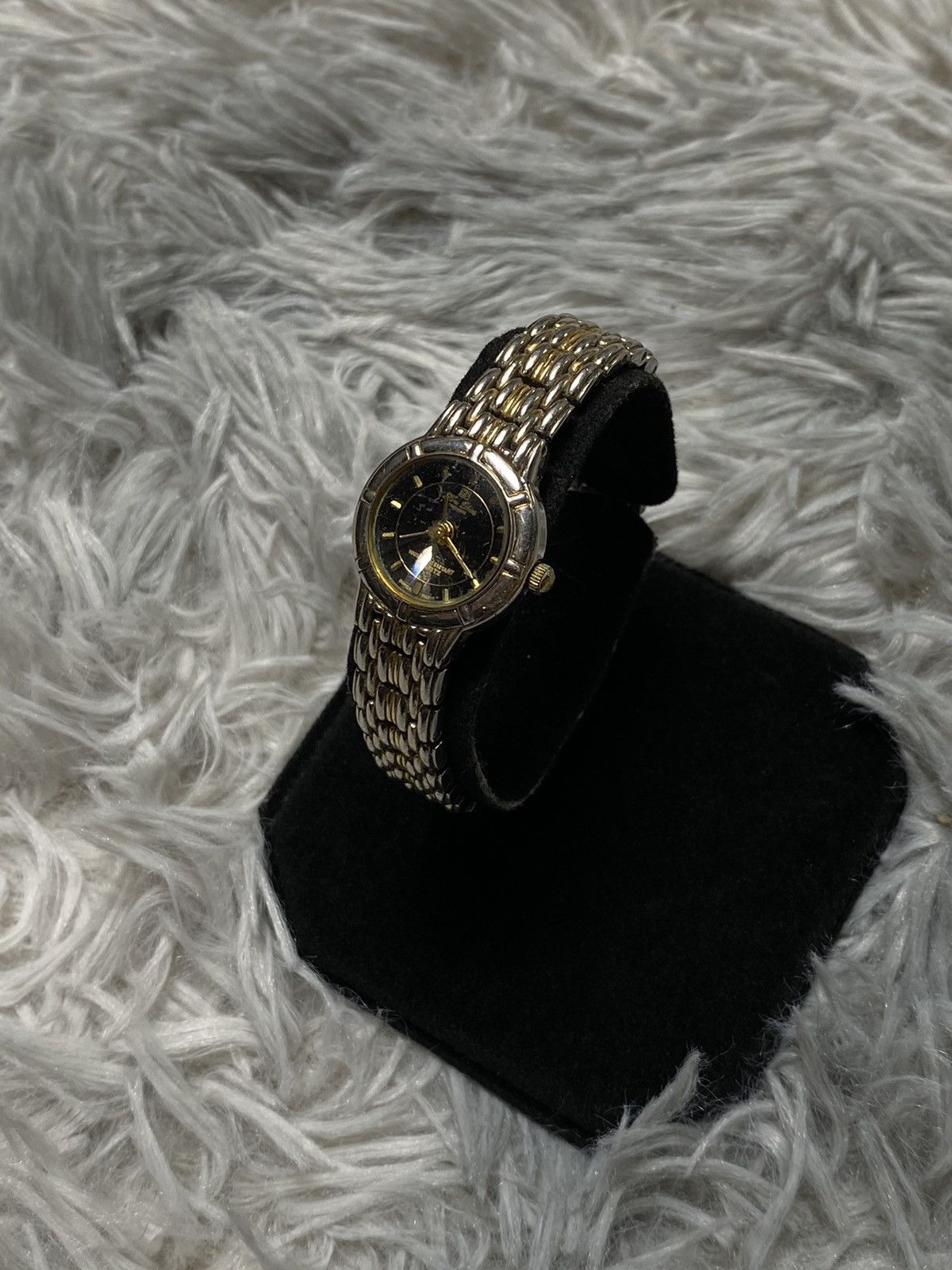 Japanese Brand Vintage Gold-Tone Bracelet Watch - Elegant Design Size ONE SIZE - 10 Thumbnail