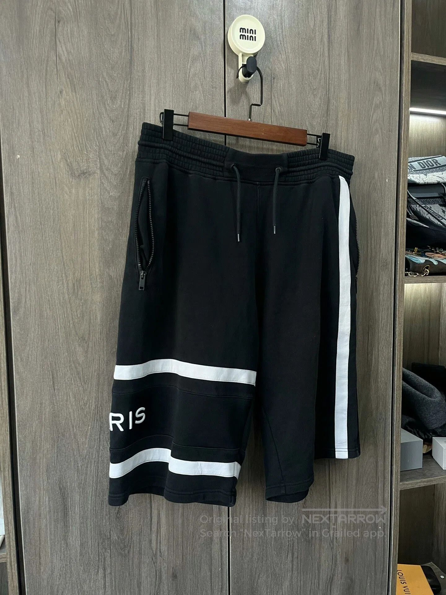 Givenchy Givenchy Embroidered Letter Shorts L. Size US 32 / EU 48 - 2 Thumbnail