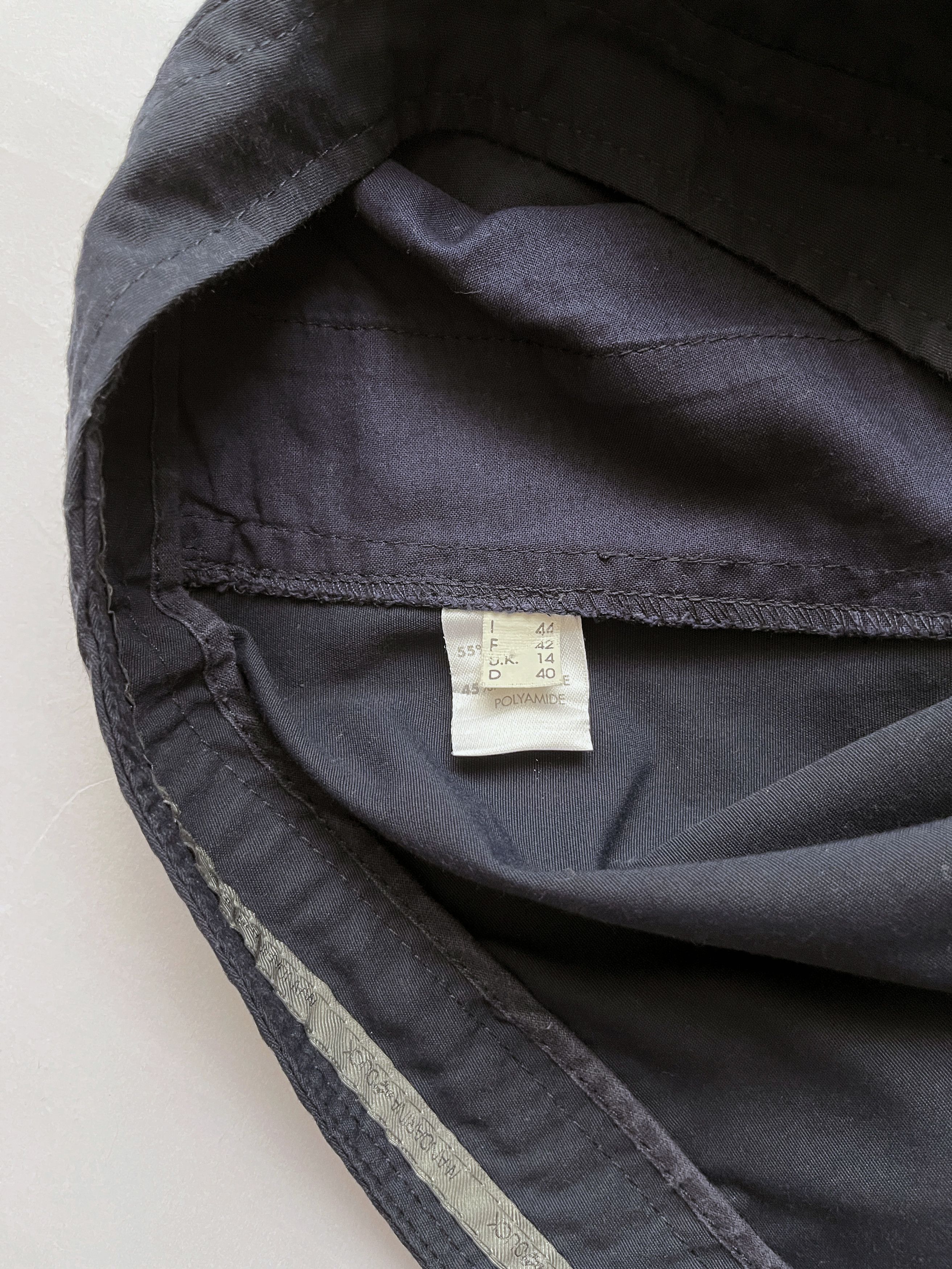 Mandarina Duck ⚡️QUICK SALE⚡️2000's Mandarina Duck Exowear Navy Midi Skirt Size 30" / US 8 / IT 44 - 4 Thumbnail