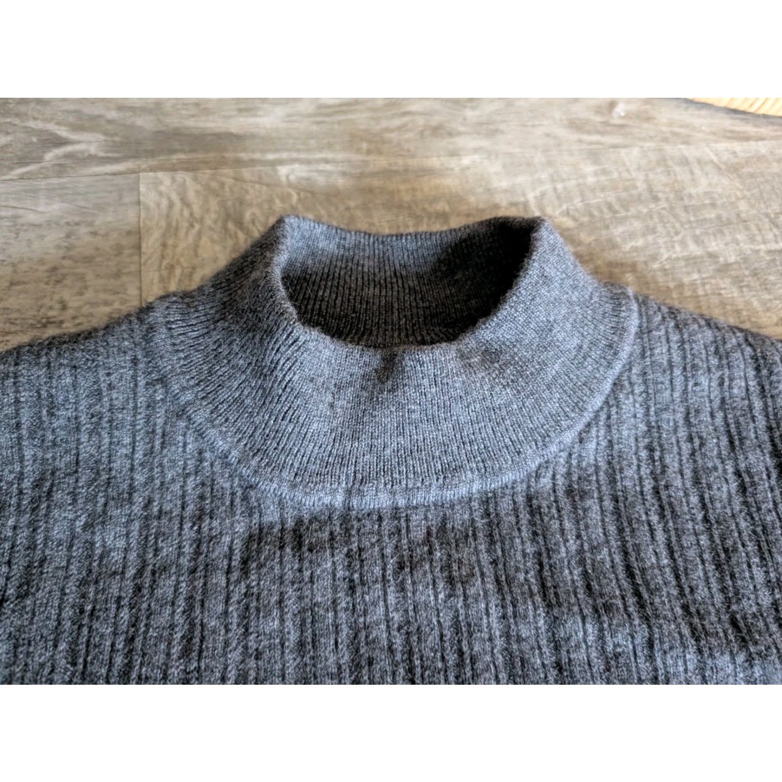 Vintage J. Ferrar Men's Sweater Merino Wool L Gray Crew Neck Pullover Long Sleeve Size US L / EU 52-54 / 3 - 5 Thumbnail