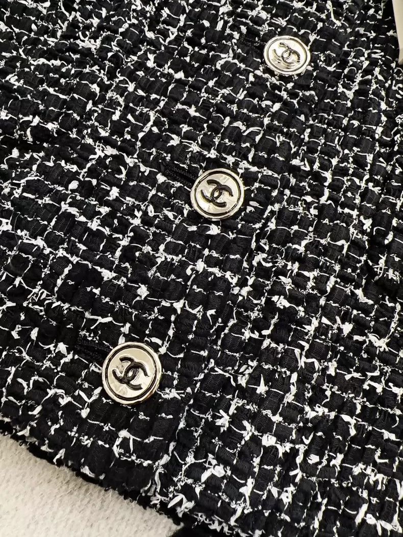 Chanel Chanel 24b black and white mixed color tweed long-sleeved Size XS / US 0-2 / IT 36-38 - 7 Thumbnail
