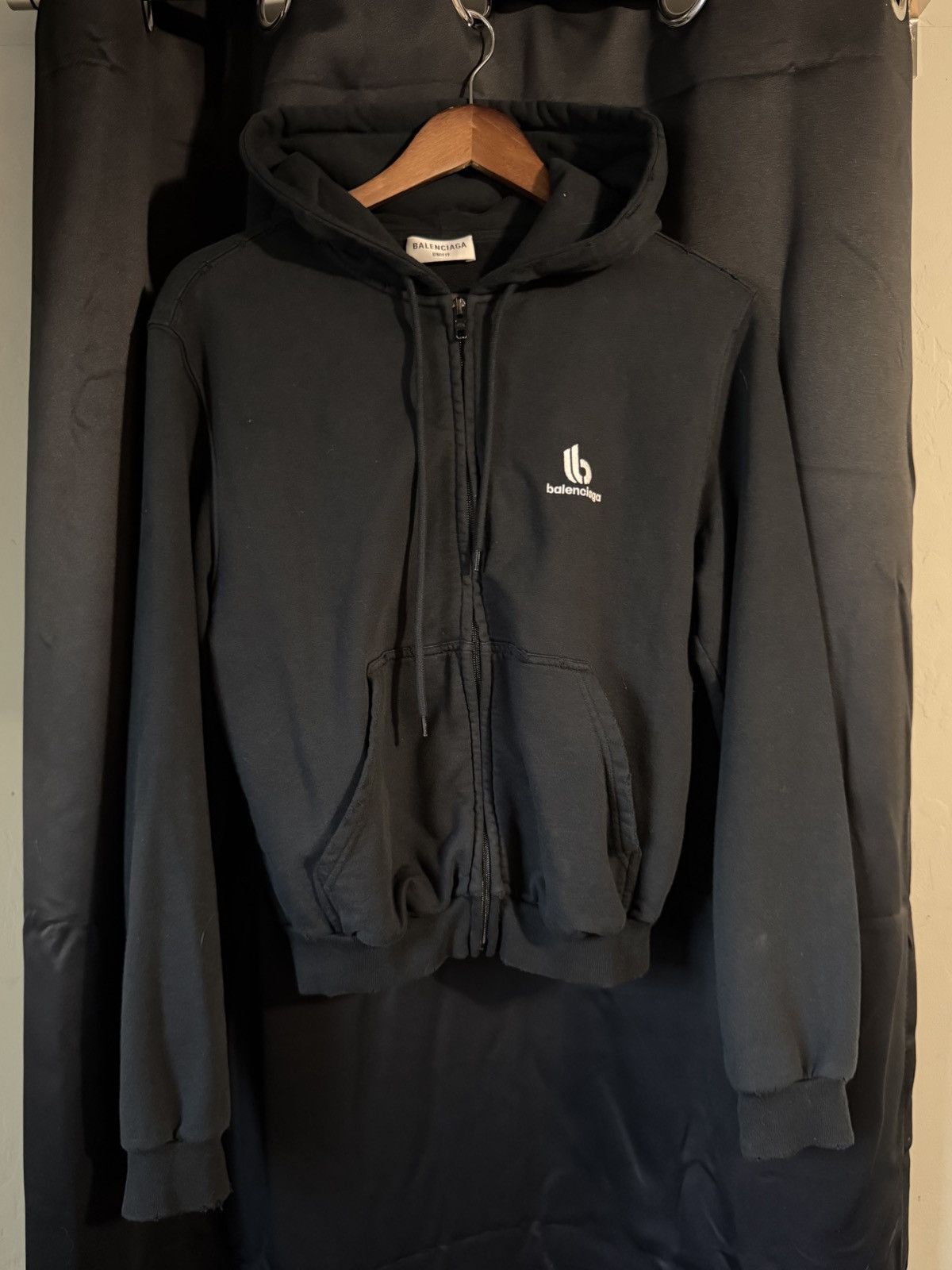 Balenciaga Balenciaga tik tok logo zip up Size US S / EU 44-46 / 1 - 1 Thumbnail