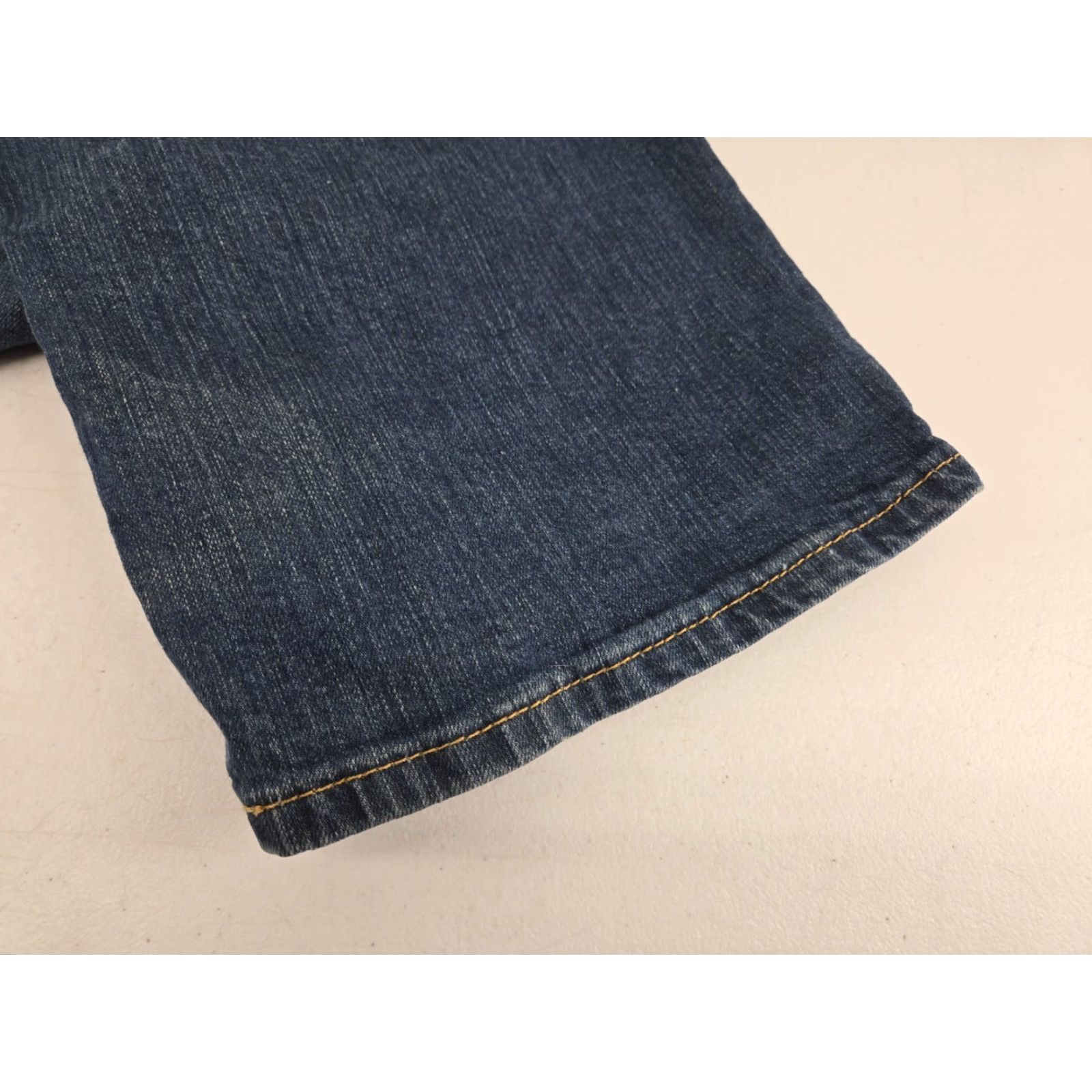 Levi's VINTAGE? No. Levi's 559 Jeans 42x32 Blue Dark Wash Denim Pants Mens Regular 42 Inseam 32 Leg Opening 9" 5-Pocket Design Size US 42 / EU 58 - 2 Thumbnail