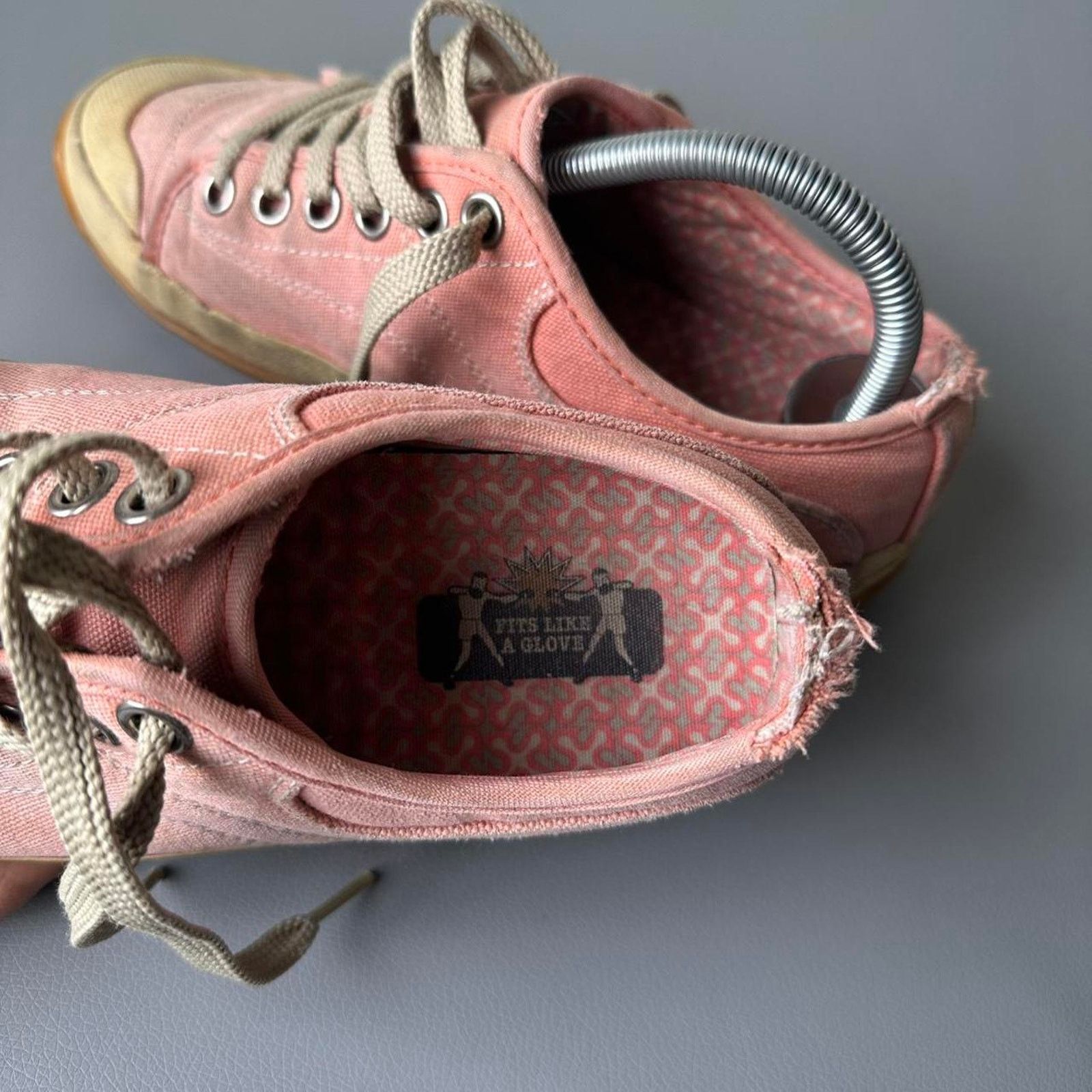 Vintage Vintage thrashed faded pink simple shoes Size US 8.5 / IT 38.5 - 6 Thumbnail