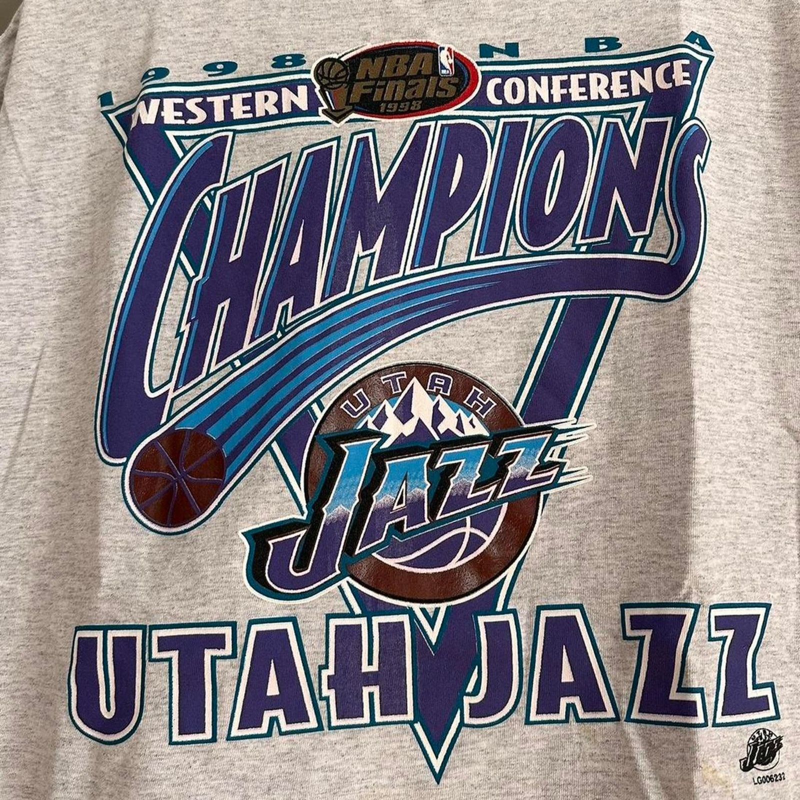 Logo 7 × Vintage Vintage 1998 Utah Jazz Shirt Size US L / EU 52-54 / 3 - 3 Thumbnail