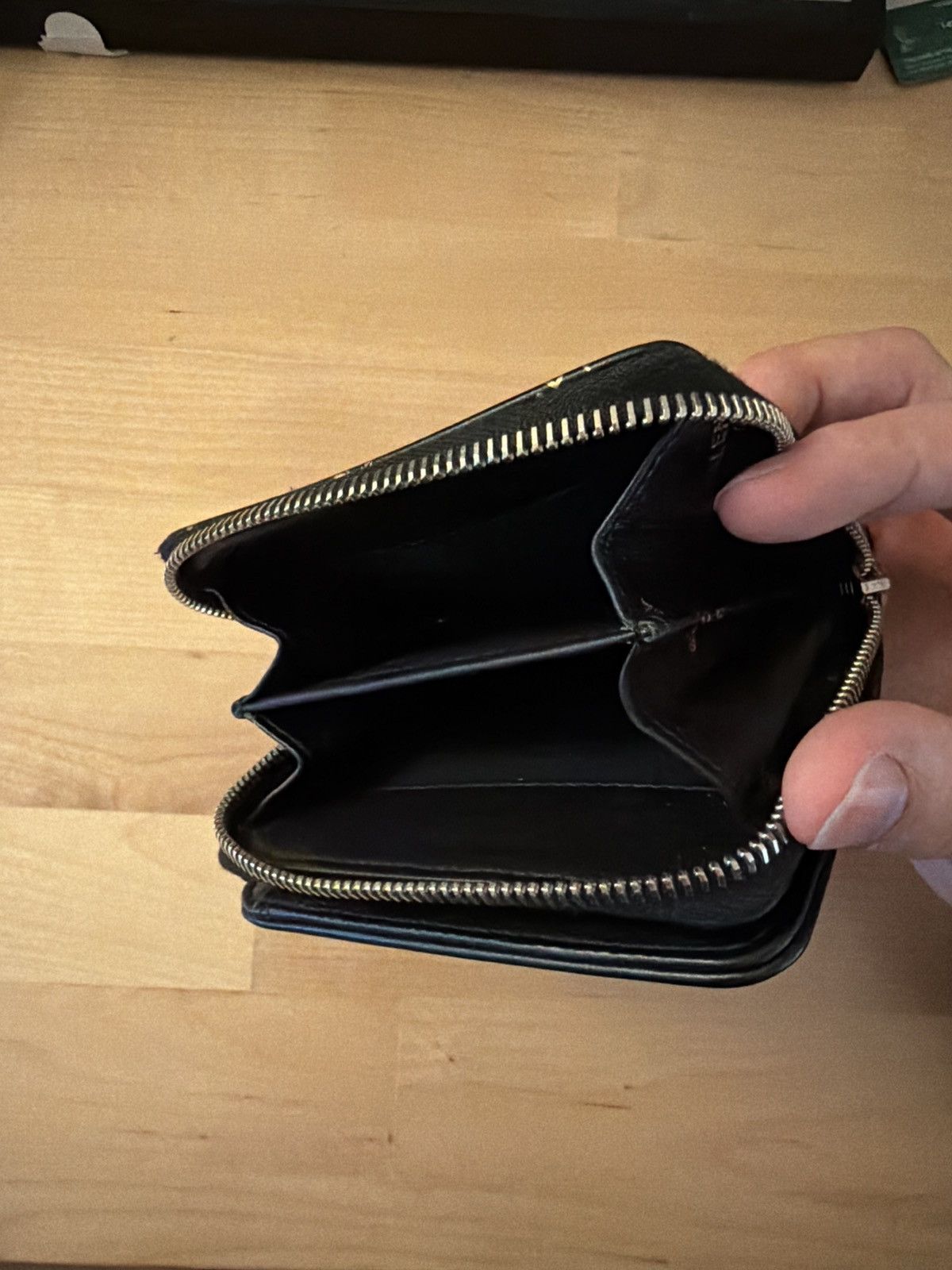 Balenciaga Balenciaga Monogram Wallet Size ONE SIZE - 6 Thumbnail
