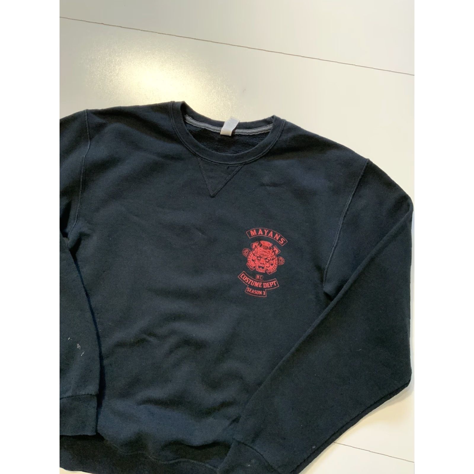 Fruit Of The Loom VINTAGE Mayans M.C. Costume Department Crew Season 3 Motorcycle Crewneck Sweatshirt Sz.S Sweatshirt Men Black Pullover Staining, Piling, Used Size US S / EU 44-46 / 1 - 3 Thumbnail