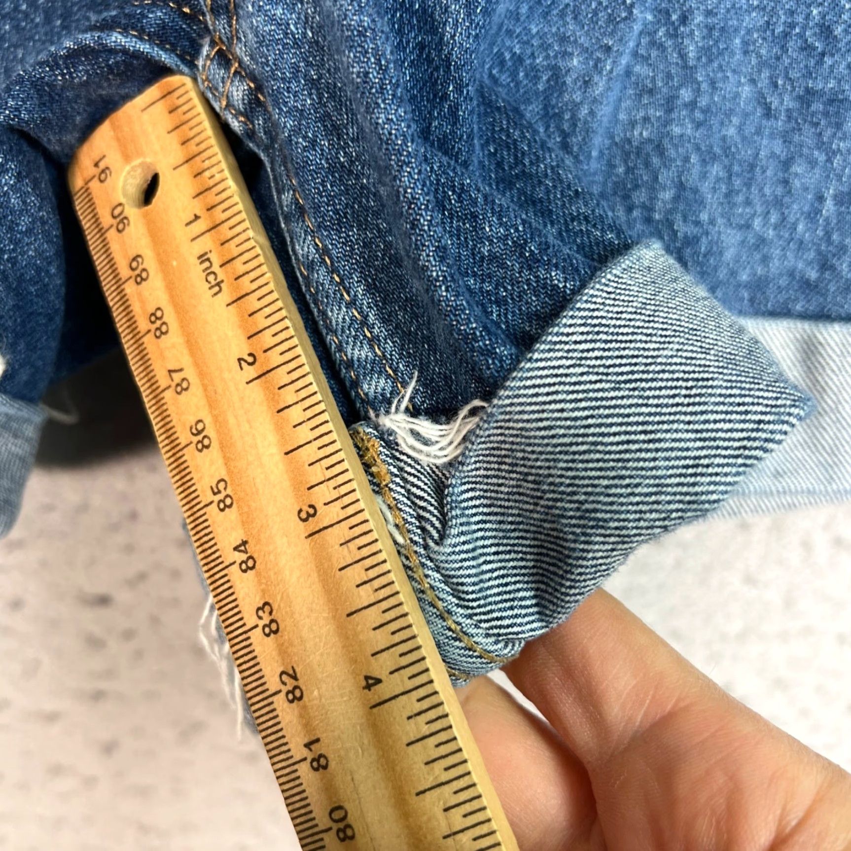 Everlane Everlane Denim Jeans Shorts Blue Medium Wash 27 Womens Casual 5-Pocket Cut-Off Denim Shorts Size 27" / US 4 / IT 40 - 7 Thumbnail