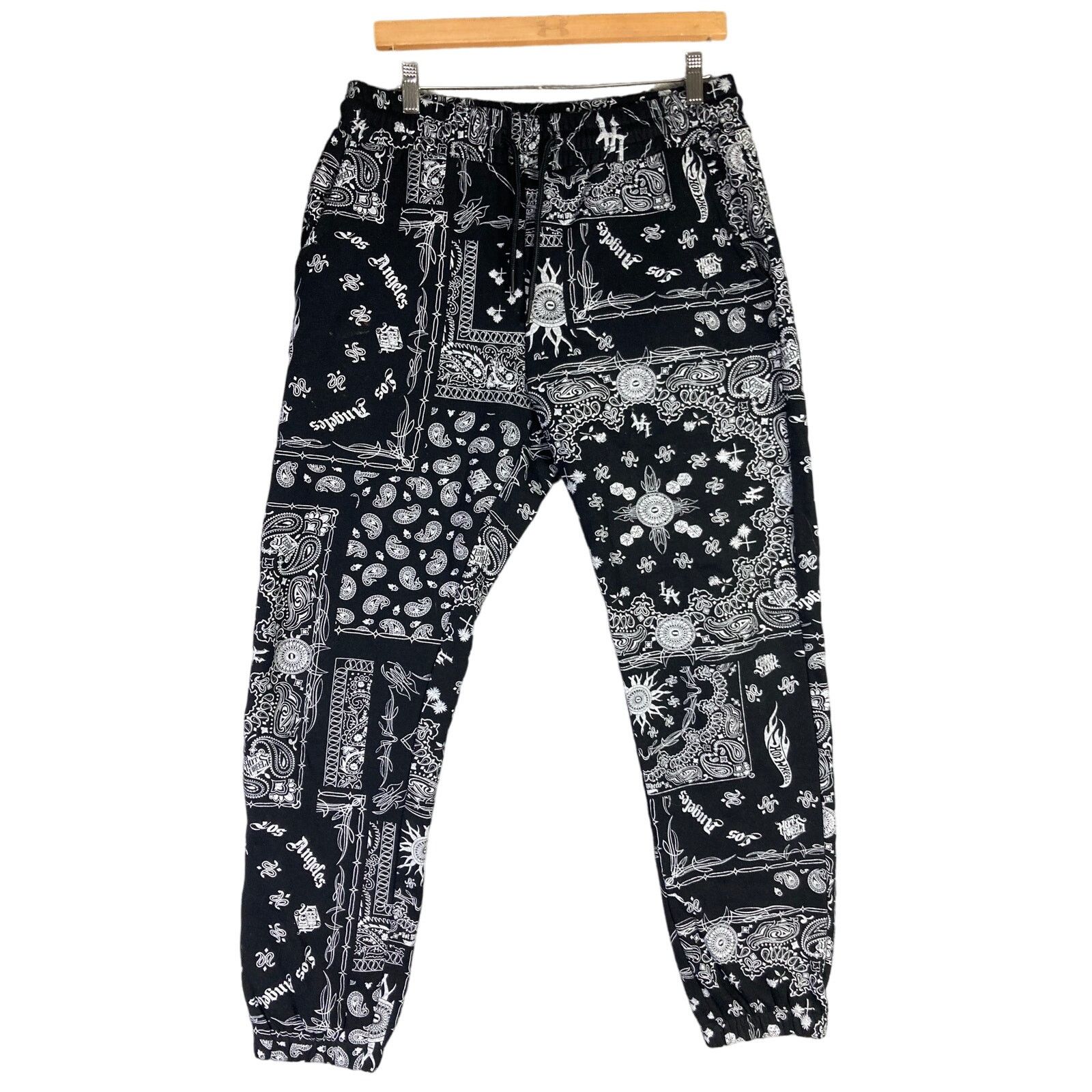 Forever 21 Forever 21 Men's Paisley Print Jogger Pants M Hot Wheels Size 32" / US 10 / IT 46 - 1 Thumbnail