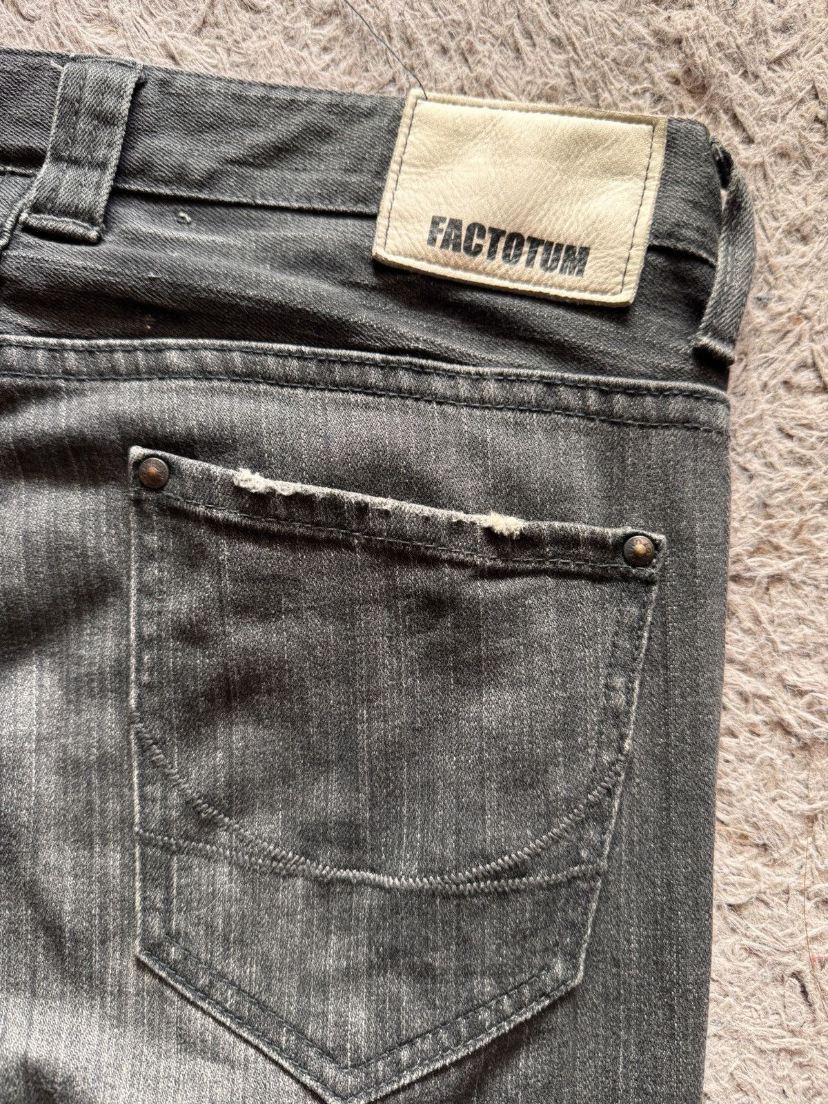 FACTOTUM Factotum “Kafka” Faded Clawmark Denim Size US 32 / EU 48 - 9 Thumbnail