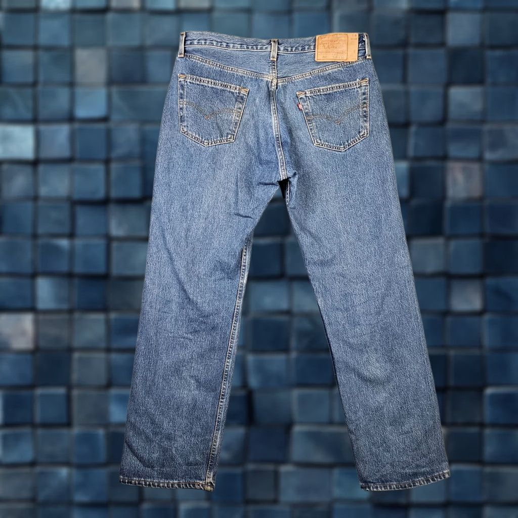 Levi's VINTAGE Levi's 501 Jeans Button Fly Blue 32 Inseam 30 USA Straight Mens Regular Denim Made in USA Levi's 501 Series 501 Model 90s Theme USA Century Size US 32 / EU 48 - 1 Thumbnail