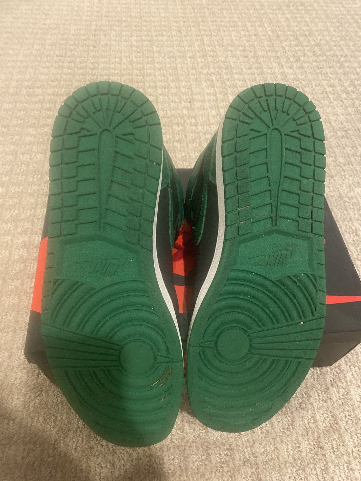 Jordan Brand Jordan 1 Black/Pine Green/Gym Red Size US 11.5 / EU 44-45 - 4 Thumbnail