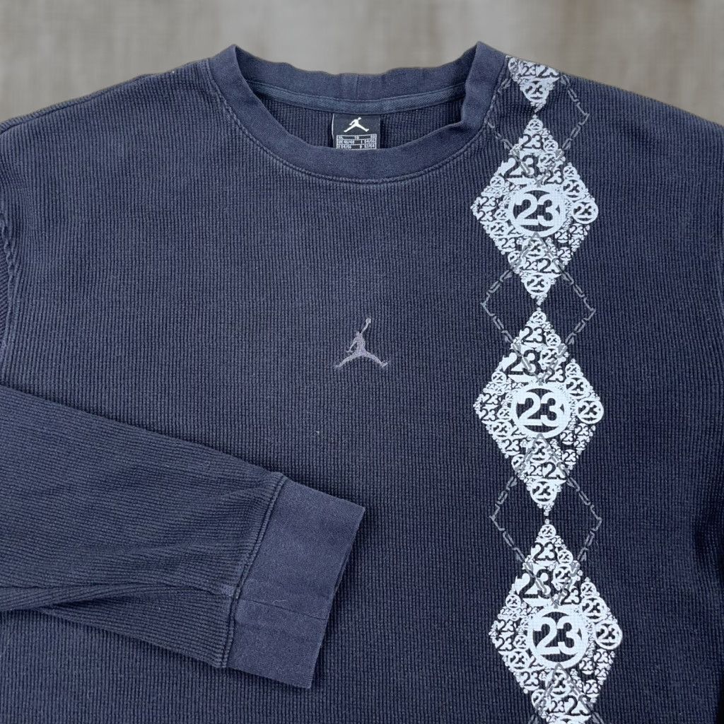 Jordan Brand VINTAGE Jordan Shirt Men XL Black Thermal Waffle Knit Center Logo Faded 00s Graphic Print Sleeve Long Crew Neck Size US XL / EU 56 / 4 - 1 Thumbnail