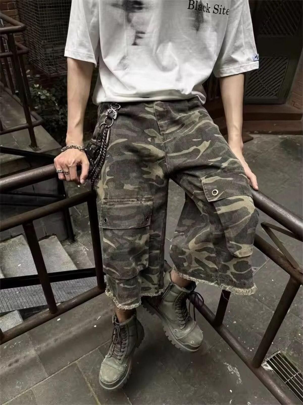 Japanese Brand Camo Cargo Baggy Shorts Pant Size US 31 - 2 Thumbnail