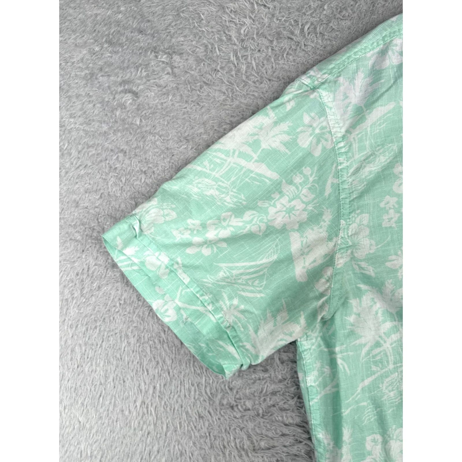 Izod VINTAGE IZOD Saltwater Shirt Men L Blue Floral Palm Parrot Button-Up Cotton Hawaiian Shirt (Adult) Large Blue Floral Hawaiian Size US L / EU 52-54 / 3 - 3 Thumbnail