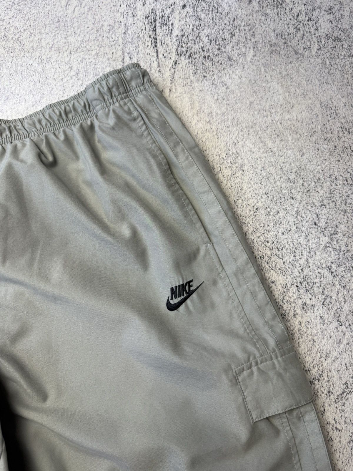 Nike Vintage Nike Cargo pants Joggers Y2K Size XL Size US 36 / EU 52 - 13 Thumbnail