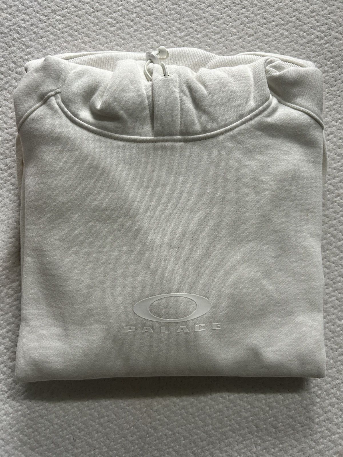 Oakley × Palace Palace Oakley Hood White Size US XL / EU 56 / 4 - 5 Thumbnail