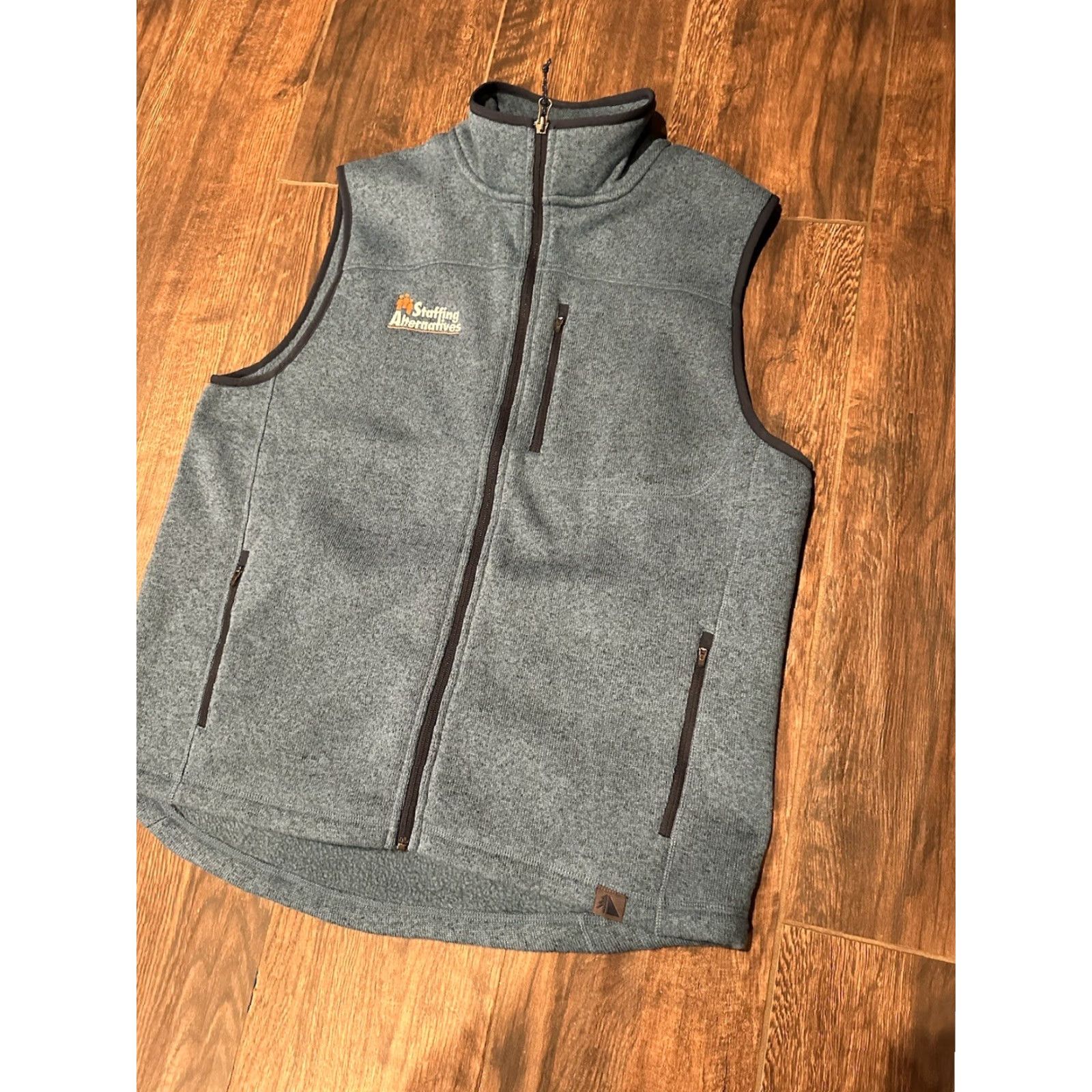 Vintage NWT LL Bean Men's Vest Fleece Zip Large Regular Blue Stand-Up Collar Pockets Full Zip All Seasons | Windbreaker | Outdoor, Sports Mens Size US L / EU 52-54 / 3 - 4 Thumbnail