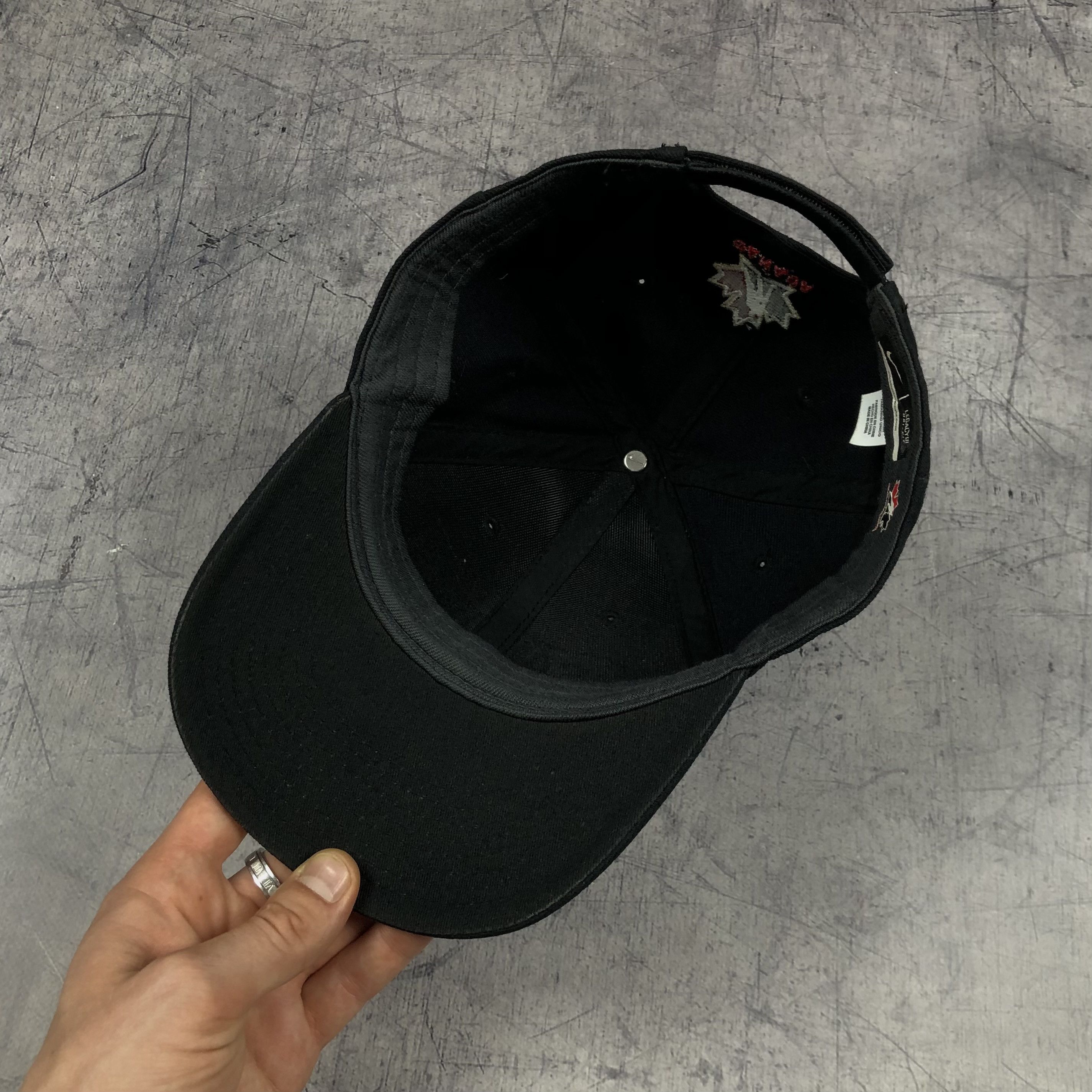 Nike Nike Canada Cap Team Hockey Dri-Fit Size ONE SIZE - 7 Thumbnail