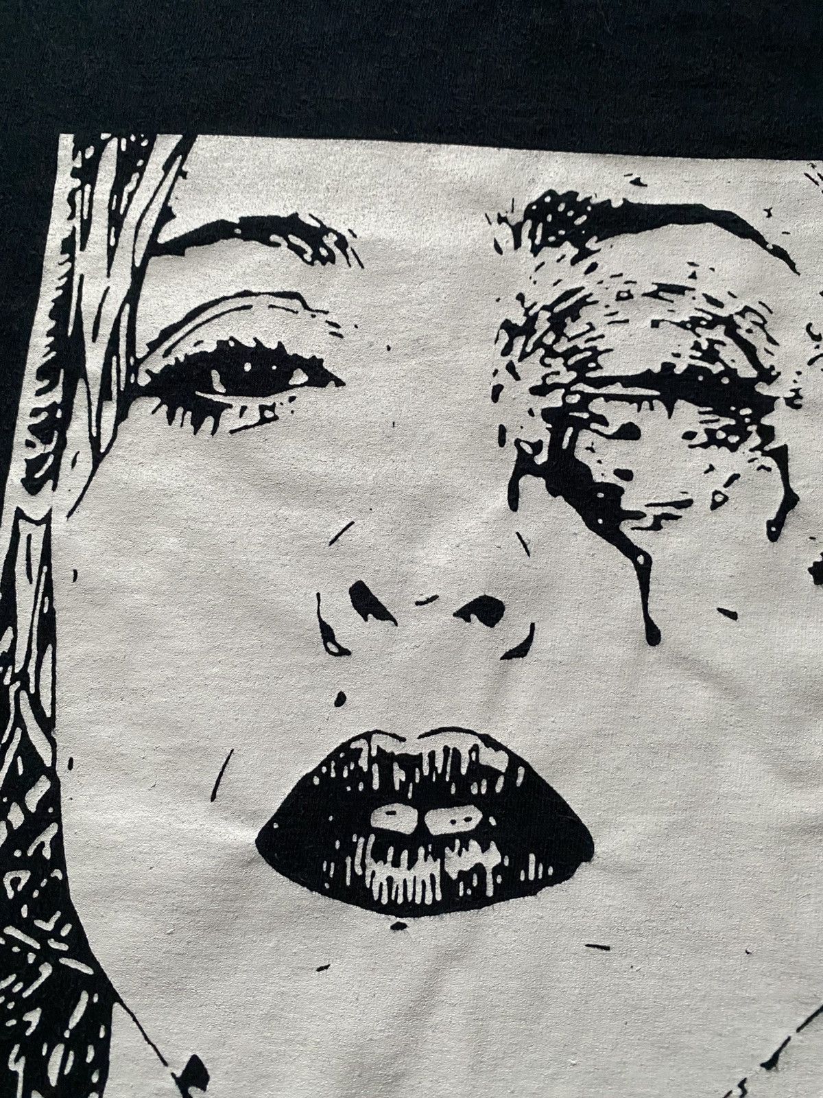 Band Tees Vintage Crystal Castles Madonna Alice Practice T-Shirt Tee M Size US M / EU 48-50 / 2 - 7 Thumbnail