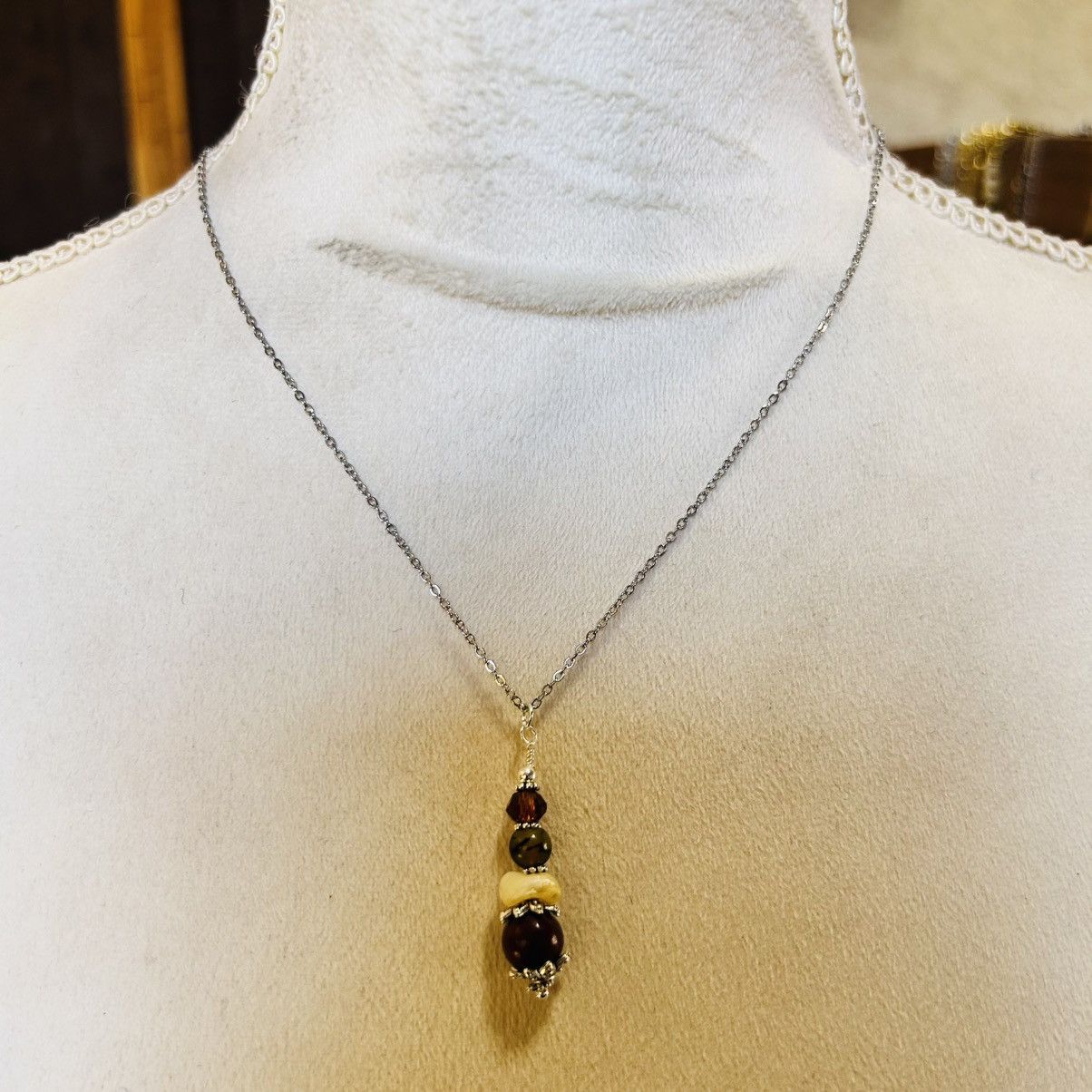Handmade Handcrafted elegant genuine stone pendant on chain necklace Size ONE SIZE - 3 Thumbnail