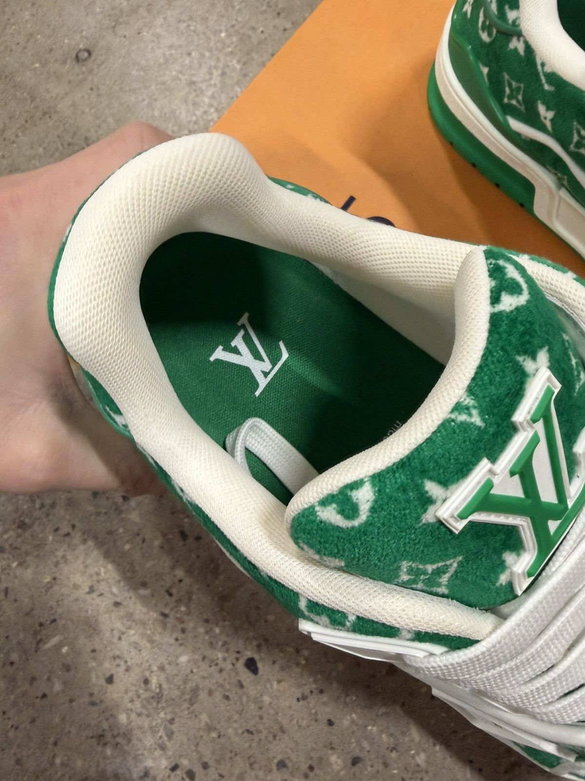 Louis Vuitton Louis Vuitton Monogram Trainer Sneaker NEW 1400$ Size US 8 / EU 41 - 3 Thumbnail