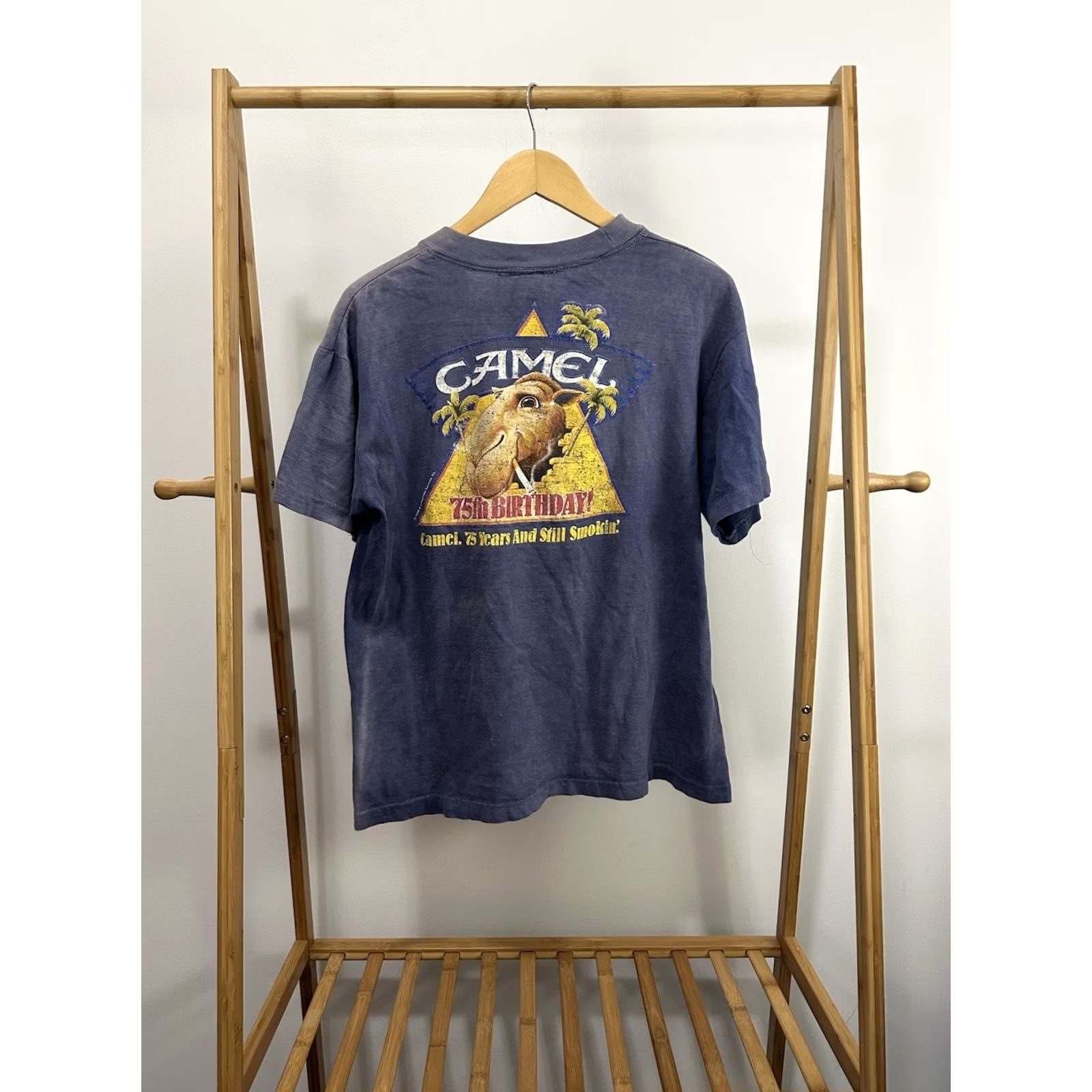 Camel VTG 80s Camel Joe Cigarette Gradient Sun Faded Worn COTTON Pocket T-Shirt XL Size US XL / EU 56 / 4 - 2 Thumbnail