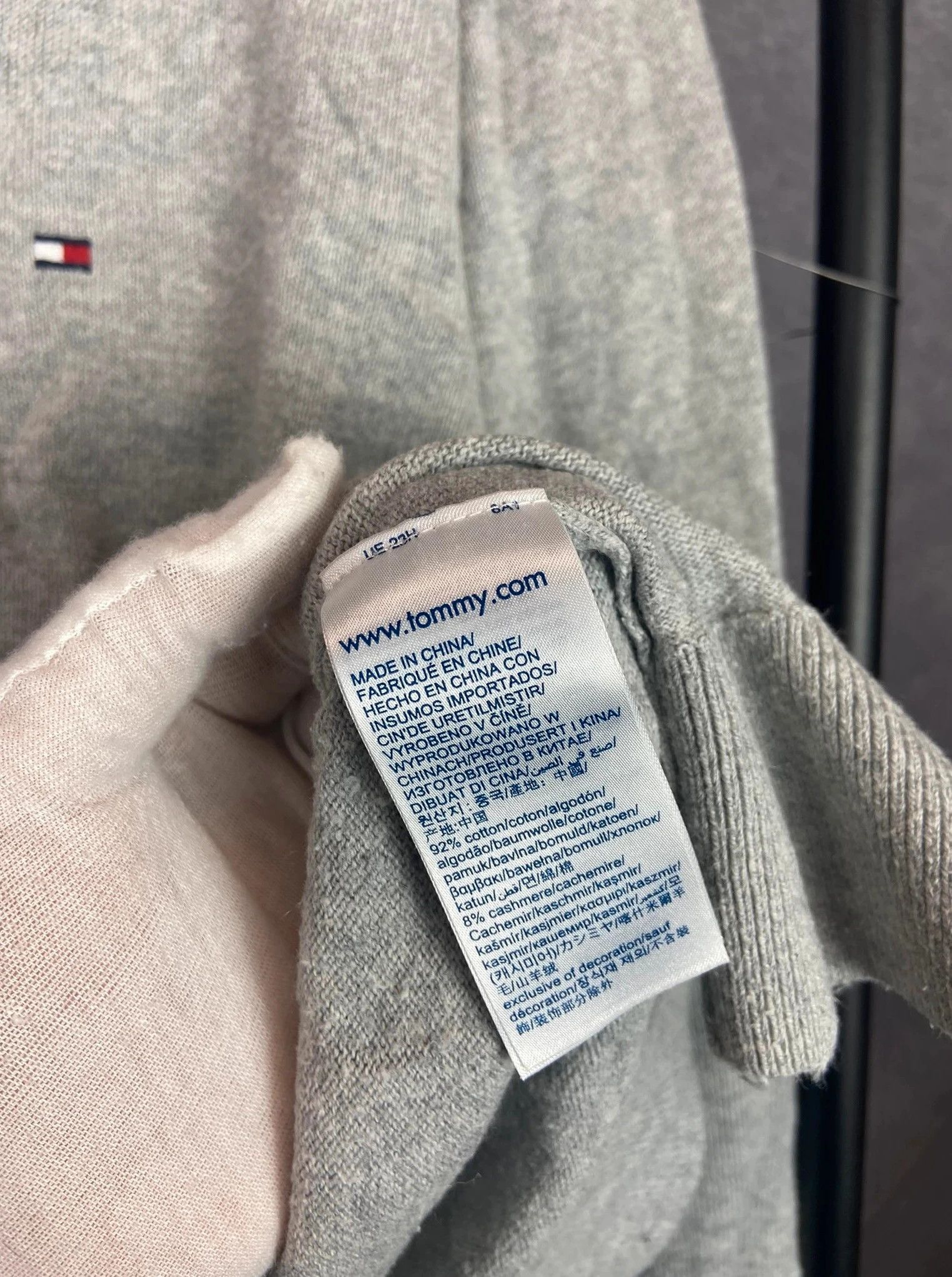 Tommy Hilfiger Grey Tommy Hilfiger Sweater Logo L Size US L / EU 52-54 / 3 - 7 Thumbnail
