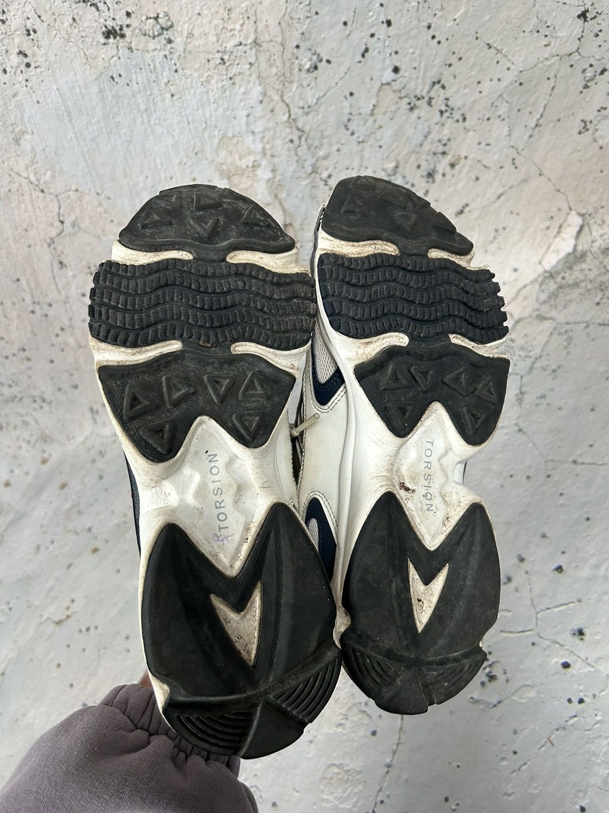 Adidas Vintage Adidas Ozweego 90s Sneakers Running Shoes Retro Hype Size US 7 / EU 40 - 8 Thumbnail