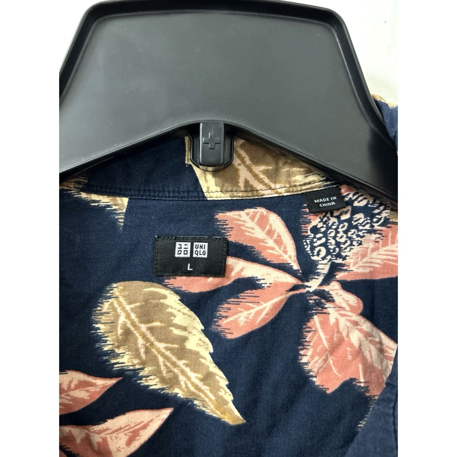 Uniqlo UNIQLO Floral Shirt Mens L Blue Hawaiian Short Sleeve Button-Up Casual Shirt Size US L / EU 52-54 / 3 - 5 Thumbnail