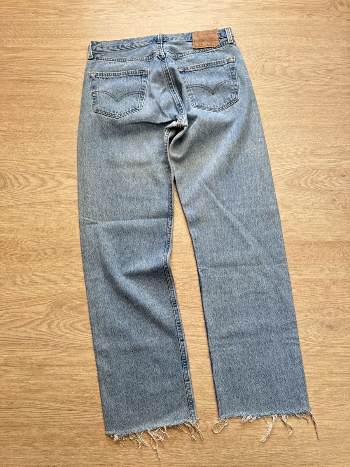 Levi's Vintage 90’s Levi’s Distressed Made In USA Blue Denim Jeans Size US 32 / EU 48 - 5 Thumbnail