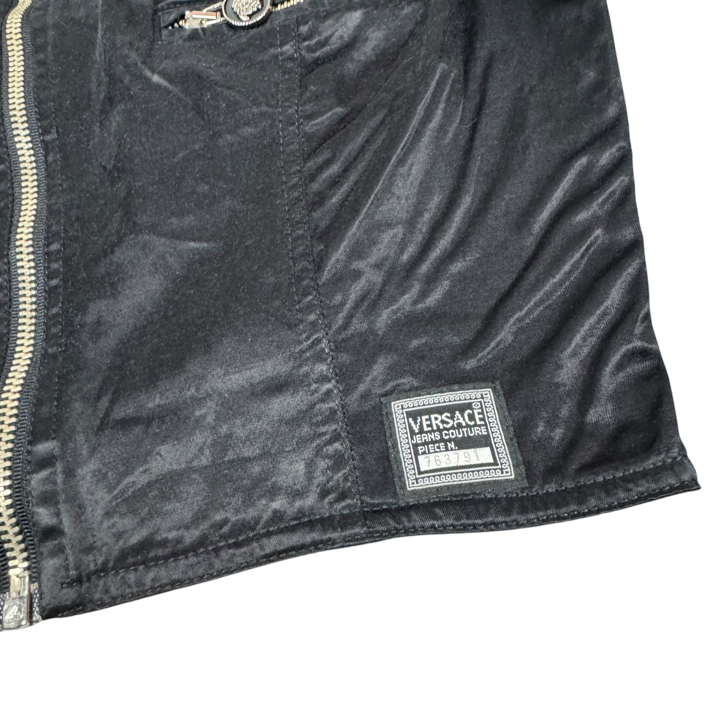 Versace × Vintage Versace Women's Black Short Sleeve Full Zip Cropped Shirt L Size L / US 10 / IT 46 - 6 Thumbnail