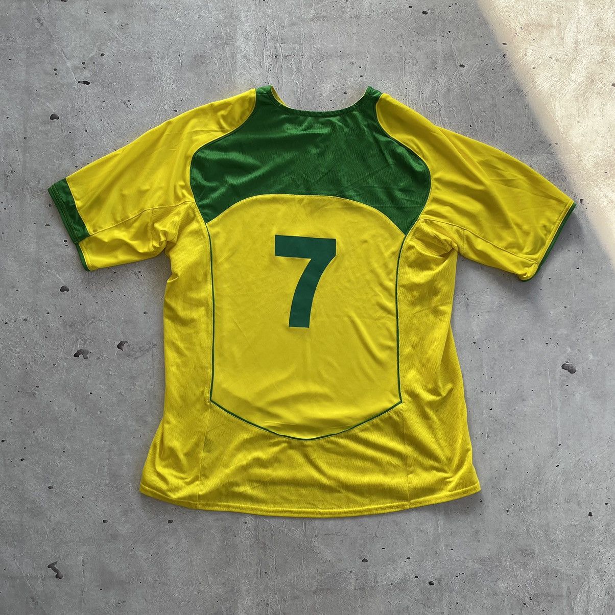 Nike Nike Brazil National Team 2004/2006 Home Jersey Size XL #7 Size US XL / EU 56 / 4 - 8 Thumbnail