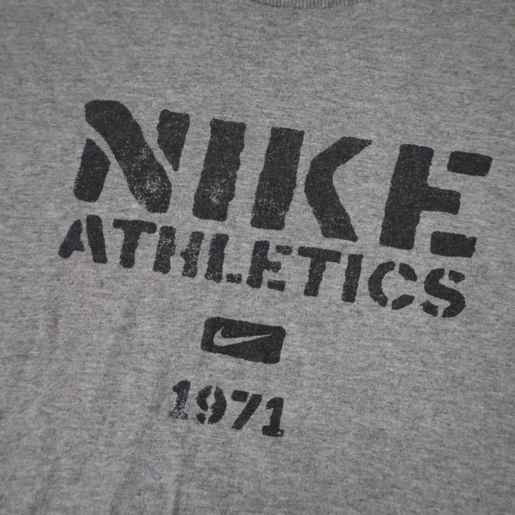 Nike VINTAGE Nike Athletics Graphic Spellout Long Sleeve Shirt Mens XXL Gray Size US XXL / EU 58 / 5 - 6 Thumbnail